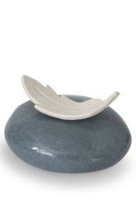 Urna para cinzas de bebê feita à mão