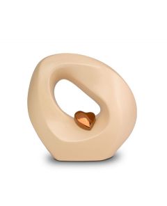 Mini urna funerária em cerâmica 'Infinite' creme com coração bronze