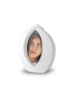 Mini urna funerária em cerâmica ‘Forever Framed’ em branco mate, personalizável com imagem