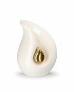 Mini urna funerária em forma de gota branca com pequena gota dourada, vários tamanhos
